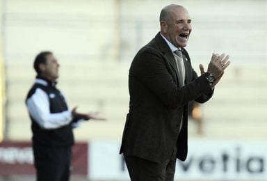 Tomillo y Ramón Blázquez refuerzan in extremis al Écija Tomillo y Ramón Blázquez refuerzan in extremis al Écija