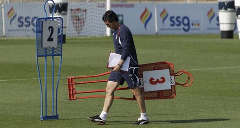 Uno de los objetivos de Emery es tener siempre una mentalidad positiva. Uno de los objetivos de Emery es tener siempre una mentalidad positiva.