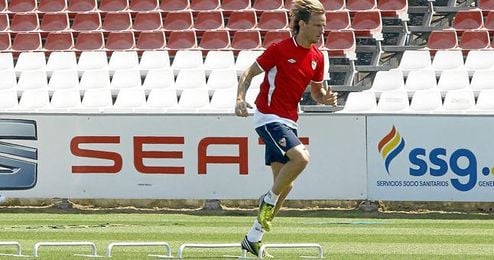 Ivan Rakitic ha entrado finalmente en la convocatoria para medirse al Espanyol. Ivan Rakitic ha entrado finalmente en la convocatoria para medirse al Espanyol.