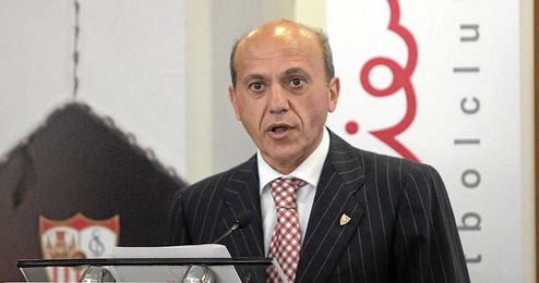Del Nido habla de que bajará los precios de los abonos. Del Nido habla de que bajará los precios de los abonos.