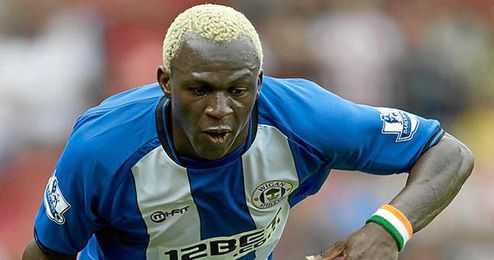 Koné durante un partido con el Wigan Athletic. Koné durante un partido con el Wigan Athletic.
