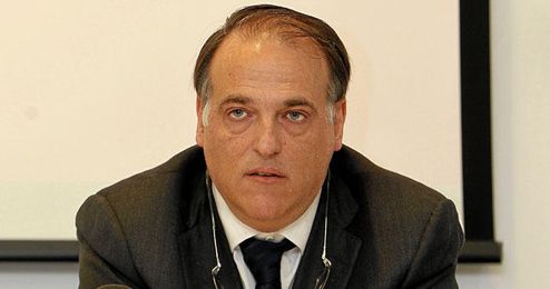 Javier Tebas ha confirmado que habrá partidos viernes, sábados, domingos y lunes la próxima temporada. Javier Tebas ha confirmado que habrá partidos viernes, sábados, domingos y lunes la próxima temporada.