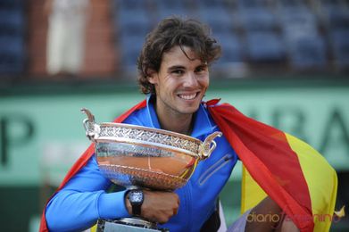 Nadal regresa para agrandar su leyenda sobre la tierra Nadal regresa para agrandar su leyenda sobre la tierra