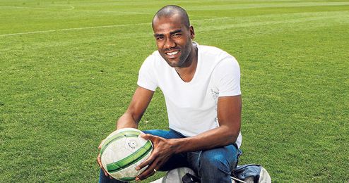 Paulao descarta abandonar un club en el que ha encontrado "una familia". Paulao descarta abandonar un club en el que ha encontrado "una familia".