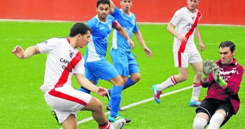 El Albaida celebró a lo grande el ascenso goleando al Camas por seis a cero. El Albaida celebró a lo grande el ascenso goleando al Camas por seis a cero.