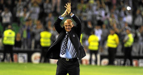 Pepe Mel celebrando la victoria del último partido de Liga. Pepe Mel celebrando la victoria del último partido de Liga.
