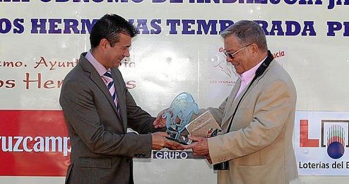 Le Feu de Viel, el mejor 'arenero' de España, gana el premio ESTADIO Deportivo Le Feu de Viel, el mejor 'arenero' de España, gana el premio ESTADIO Deportivo