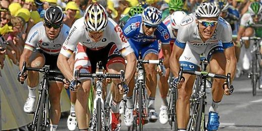Kittel se impone a Greipel en el sprint. Kittel se impone a Greipel en el sprint.