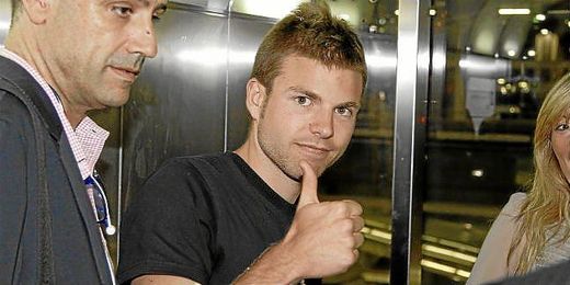 Asier Illarramendi, a su llegada a Madrid antes de ser presentado. Asier Illarramendi, a su llegada a Madrid antes de ser presentado.