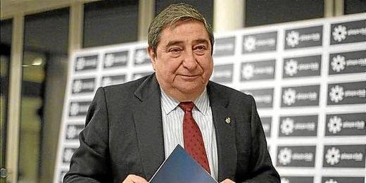 Lendoiro vivió algún momento como un golpe de estado. Lendoiro vivió algún momento como un golpe de estado.