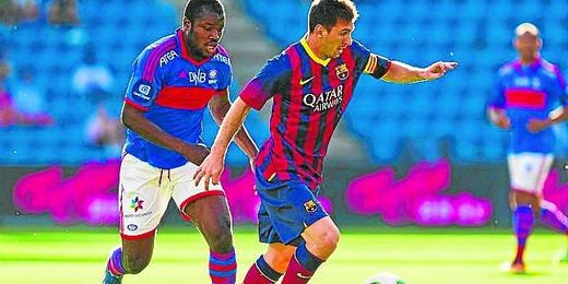 Fegor Ogude persigue a Messi durante el amistoso que Valerenga y Barcelona disputaron hace unos días. Fegor Ogude persigue a Messi durante el amistoso que Valerenga y Barcelona disputaron hace unos días.