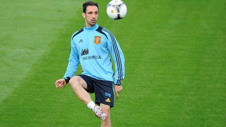 Juanfran en un entrenamiento con la Selección Española. Juanfran en un entrenamiento con la Selección Española.