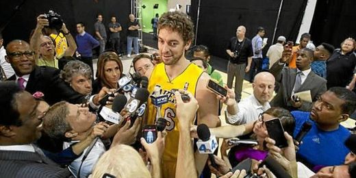 Pau Gasol está realizando la pretemporada con Lakers. Pau Gasol está realizando la pretemporada con Lakers.