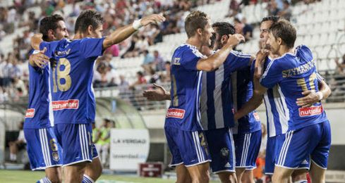 Algunos jugadores del Recreativo de Huelva festejan un gol. Algunos jugadores del Recreativo de Huelva festejan un gol.