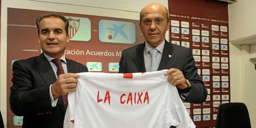 Del Nido ha firmado un acuerdo con la Caixa con el objetivo de conseguir más abonados. Del Nido ha firmado un acuerdo con la Caixa con el objetivo de conseguir más abonados.