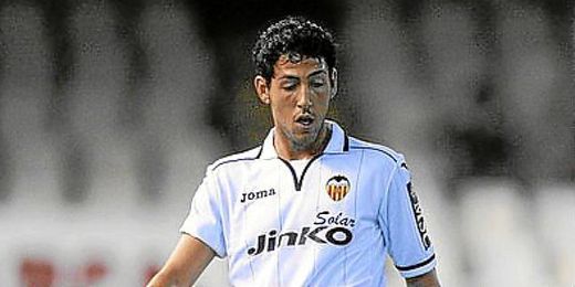 Parejo luciendo la camiseta del Valencia. Parejo luciendo la camiseta del Valencia.