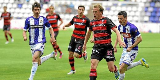 Krohn-Dehli y Bellvis podrán jugar ante el Sevilla Krohn-Dehli y Bellvis podrán jugar ante el Sevilla