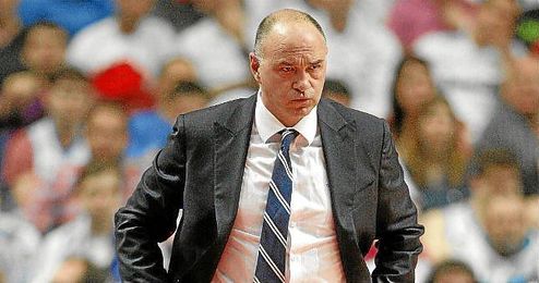 El entrenador del Real Madrid, Pablo Laso, durante un partido. El entrenador del Real Madrid, Pablo Laso, durante un partido.