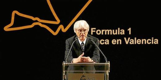 Bernie Ecclestone, duarante un acto en CEO de la FOM. Bernie Ecclestone, duarante un acto en CEO de la FOM.