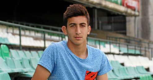 Pibe ha sido el último canterano en debutar con el Betis. Pibe ha sido el último canterano en debutar con el Betis.