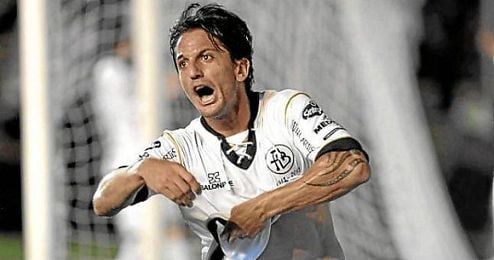 Hernán Gustavo Grana (Buenos Aires, 12-04-1985) celebra su tanto a Newell´s en el pasado Torneo Inicial. Hernán Gustavo Grana (Buenos Aires, 12-04-1985) celebra su tanto a Newell´s en el pasado Torneo Inicial.