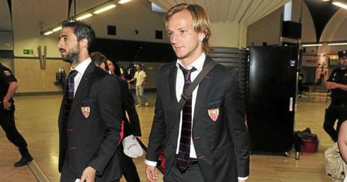 Ivan Rakitic puede hacer las maletas pronto rumbo a Barcelona. Ivan Rakitic puede hacer las maletas pronto rumbo a Barcelona.