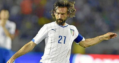 Andrea Pirlo con la camiseta de la selección italiana. Andrea Pirlo con la camiseta de la selección italiana.