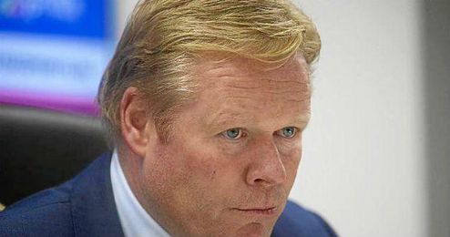 Koeman durante una conferencia de prensa Koeman durante una conferencia de prensa