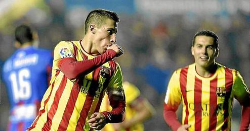 Cristian Tello celebra un gol con la camiseta del Barcelona esta temporada. Cristian Tello celebra un gol con la camiseta del Barcelona esta temporada.