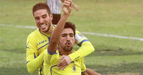 Juan Antonio celebra su gol al Mairena esta temporada. Juan Antonio celebra su gol al Mairena esta temporada.