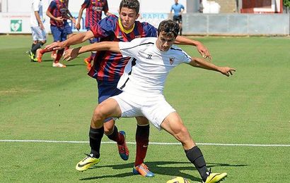 Los blanquirrojos perdieron 2-1 ante los blaugranas. Los blanquirrojos perdieron 2-1 ante los blaugranas.