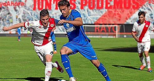 Pedro León, durante el último partido de la temporada ante el Rayo. Pedro León, durante el último partido de la temporada ante el Rayo.