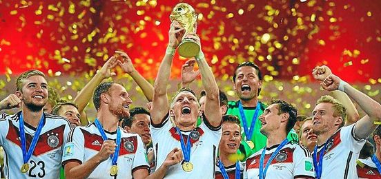Resultado de imagen de alemania levanta la copa mundial 2014