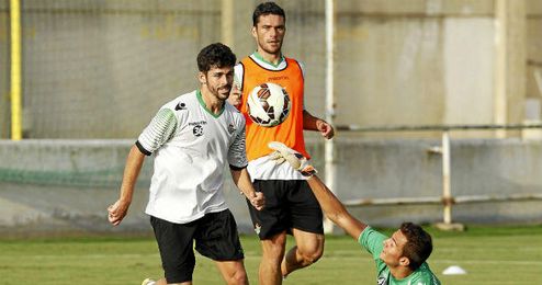 Caro podría entrar en la lista para Valladolid. Caro podría entrar en la lista para Valladolid.