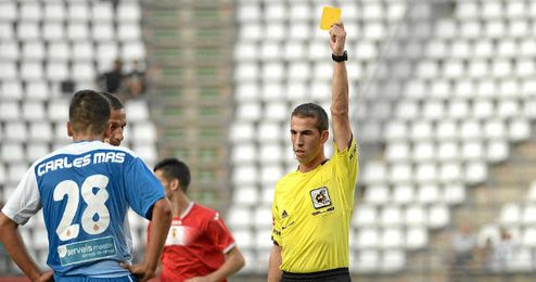 Péres Pallas pitando un Murcia - Girona Péres Pallas pitando un Murcia - Girona