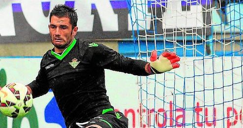 El portero ha conseguido mantener su portería a cero tres jornadas. El portero ha conseguido mantener su portería a cero tres jornadas.