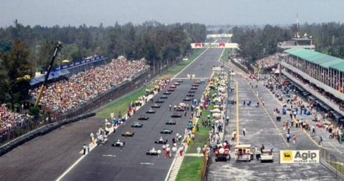 El circuito de México fue construido en un parque público. El circuito de México fue construido en un parque público.