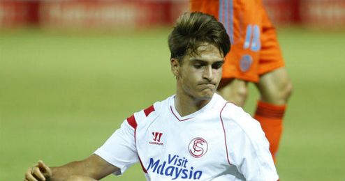 Denis en un partido con el Sevilla. Denis en un partido con el Sevilla.