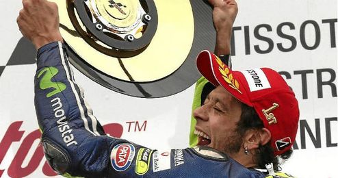 Rossi celebra su último triunfo en Australia. Rossi celebra su último triunfo en Australia.