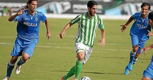 Carlos García, en un partido ante el Melilla esta campaña. Carlos García, en un partido ante el Melilla esta campaña.