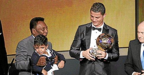 Cristiano máximo favorito para repetir galardón. Cristiano máximo favorito para repetir galardón.