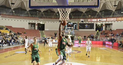 Pullen, durante un lance ante la Virtus Roma. Pullen, durante un lance ante la Virtus Roma.