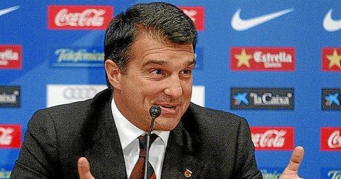 Laporta en una rueda de prensa en la Nou Camp. Laporta en una rueda de prensa en la Nou Camp.