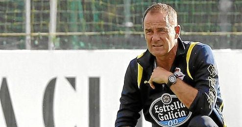 Víctor Fernández durante un entrenamiento. Víctor Fernández durante un entrenamiento.