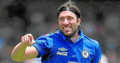 A sus 32 años, Pavone sigue celebrando goles con el Cruz Azul. A sus 32 años, Pavone sigue celebrando goles con el Cruz Azul.