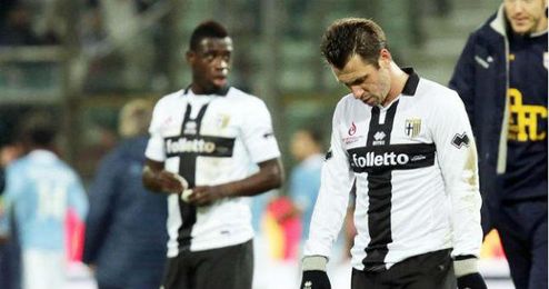 Cassano, cabizbajo, tras la derrota ante la Lazio. Cassano, cabizbajo, tras la derrota ante la Lazio.