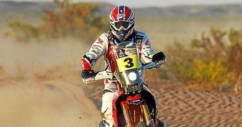 El piloto valenciano participará en su quinto Dakar. El piloto valenciano participará en su quinto Dakar.