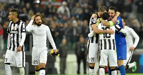 Los jugadores juventinos celebran la clasificación Los jugadores juventinos celebran la clasificación