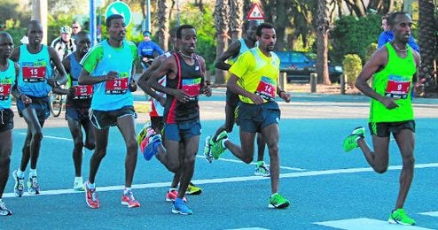 El Maratón de Sevilla se ha convertido en una cita deportiva indispensable con repercusión internacional El Maratón de Sevilla se ha convertido en una cita deportiva indispensable con repercusión internacional