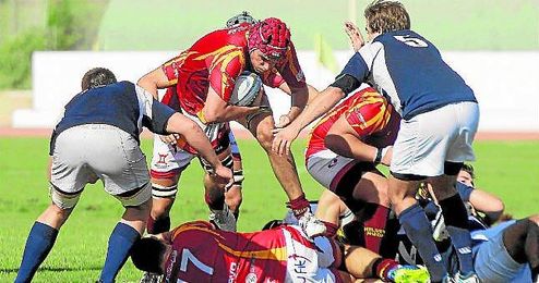 El Helvetia Rugby se vio superado por un líder que sigue intratable. El Helvetia Rugby se vio superado por un líder que sigue intratable.